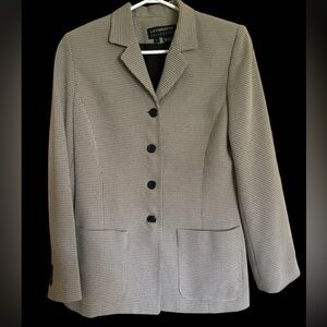 Liz Claiborne small houndstooth print blazer